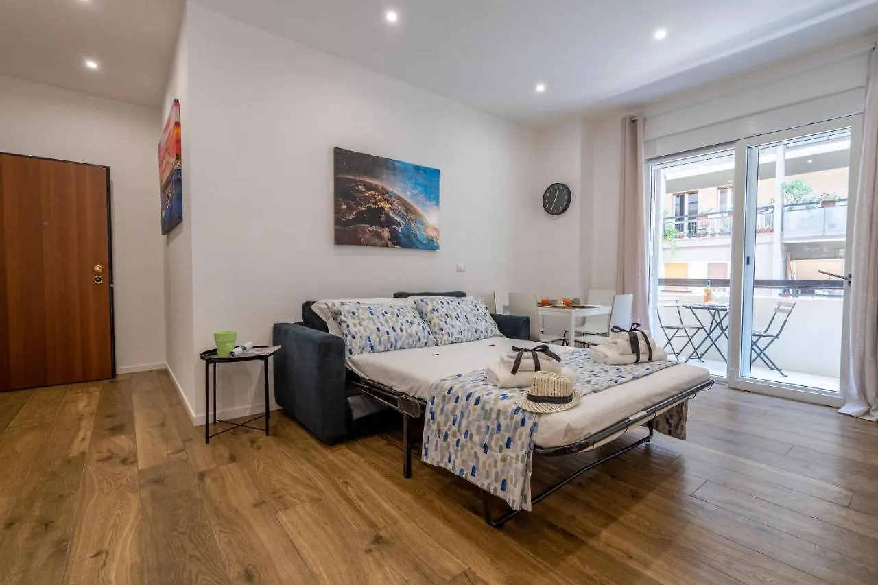 Piccola Oasi Nel Cuore Di Bari Apartment Italy