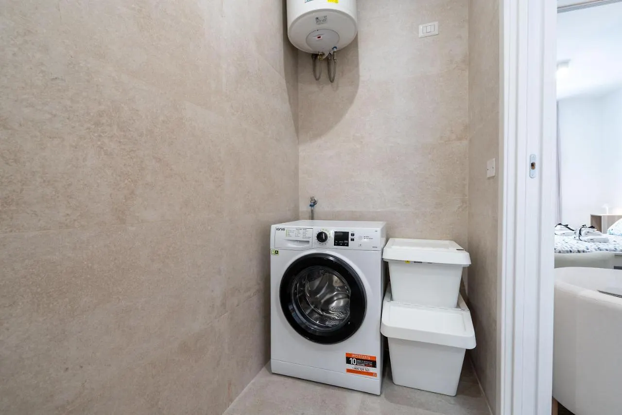 Piccola Oasi Nel Cuore Di Bari Apartment Italy