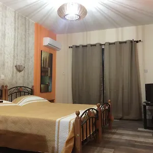 Pomelo Apartament Ajia Napa